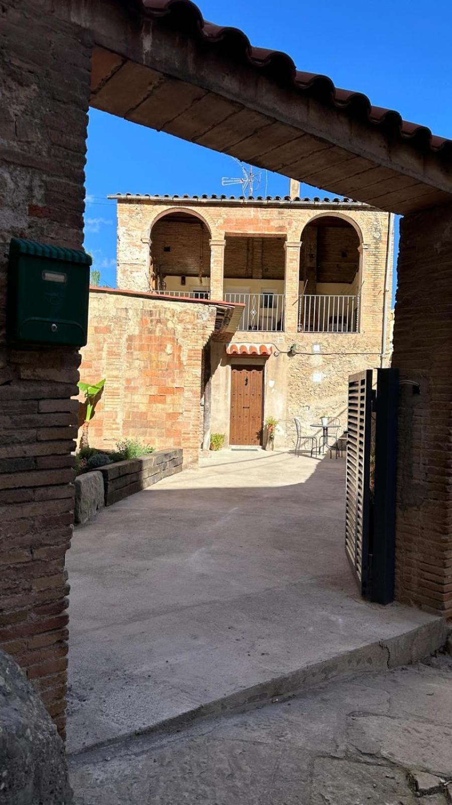 Habitacion Sant Jeroni En Casa Cami De Les Aiguees Monistrol De Montserrat Hotel Exterior photo